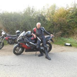 Gummilederbiker6
