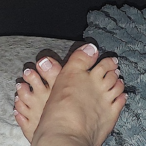 Curvybitchinnylons