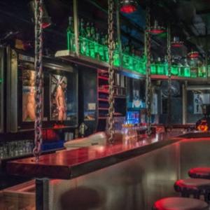 TOMS Saloon
