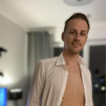 famous_sandwichmaker