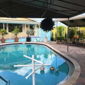 AQUA CLUB