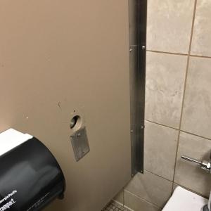 Glory Hole und Gucklöcher