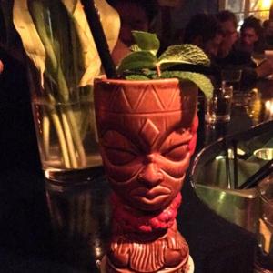 Die rote Bar